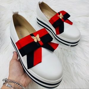 White bow platform slip on